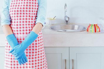 Complete kitchen cleaning