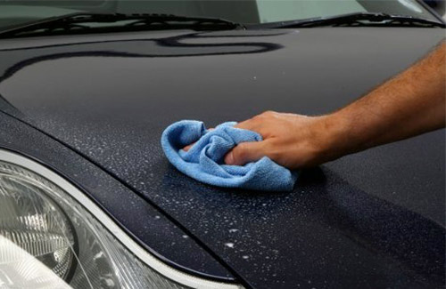 Waterless car wash