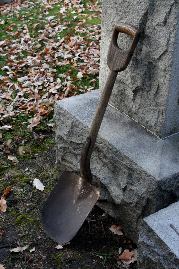garden shovel
