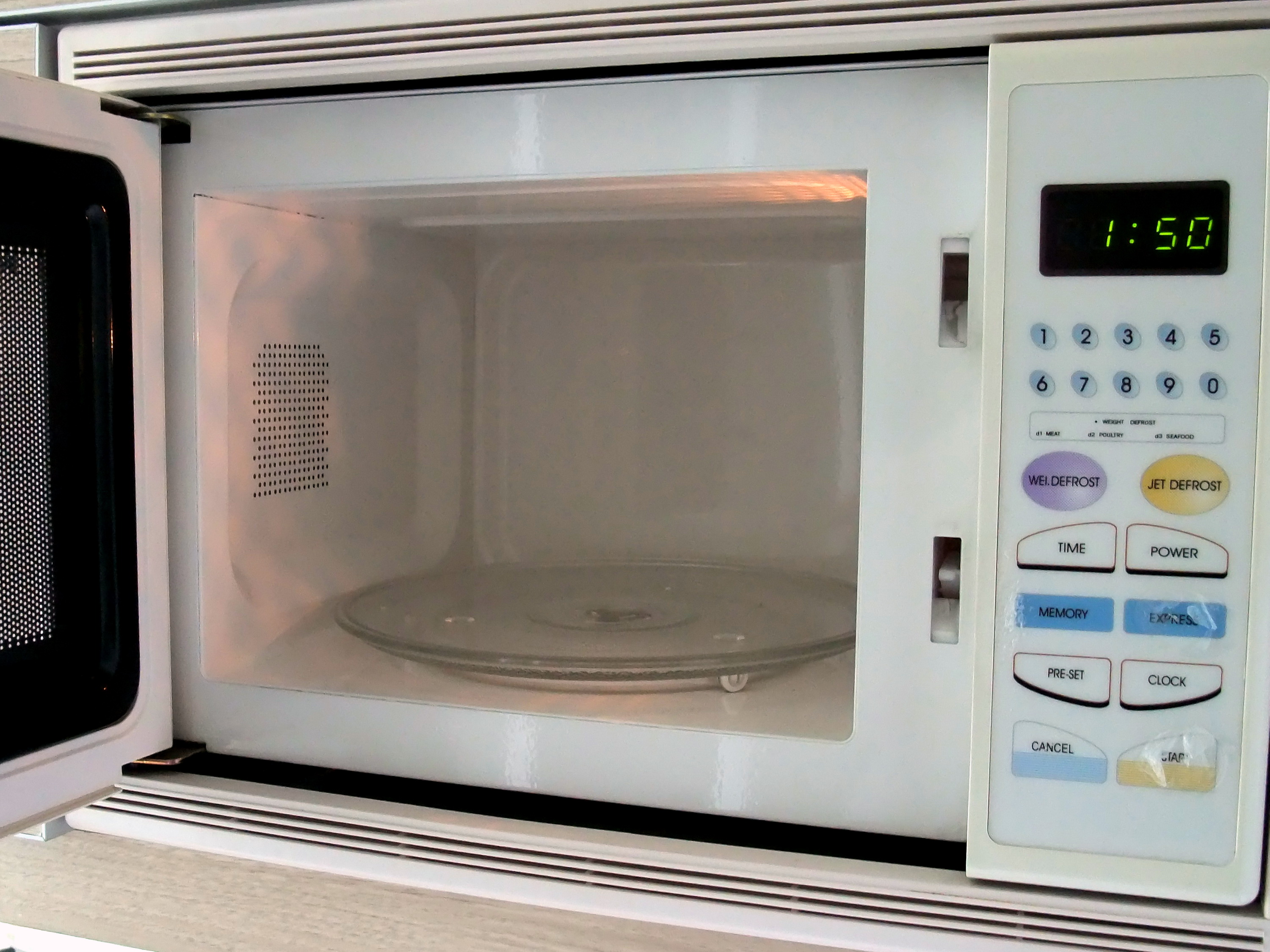 microwaves heat food