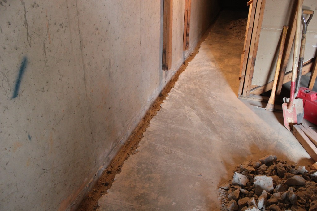 make slope in basement to stop water