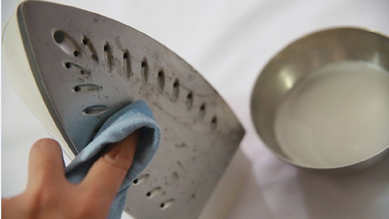 cleaning iron soleplate