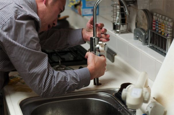 Pros-and-Cons-of-DIY-Plumbing