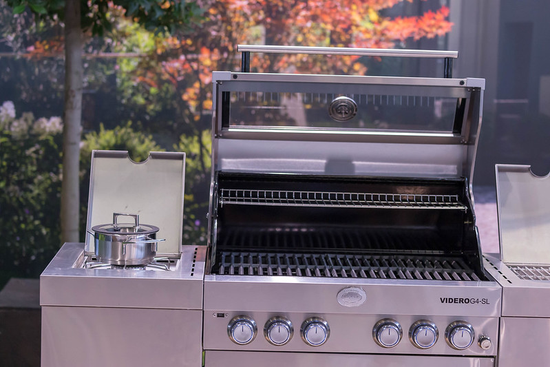 built-in gas grill