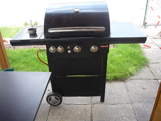 standalone black gas grill