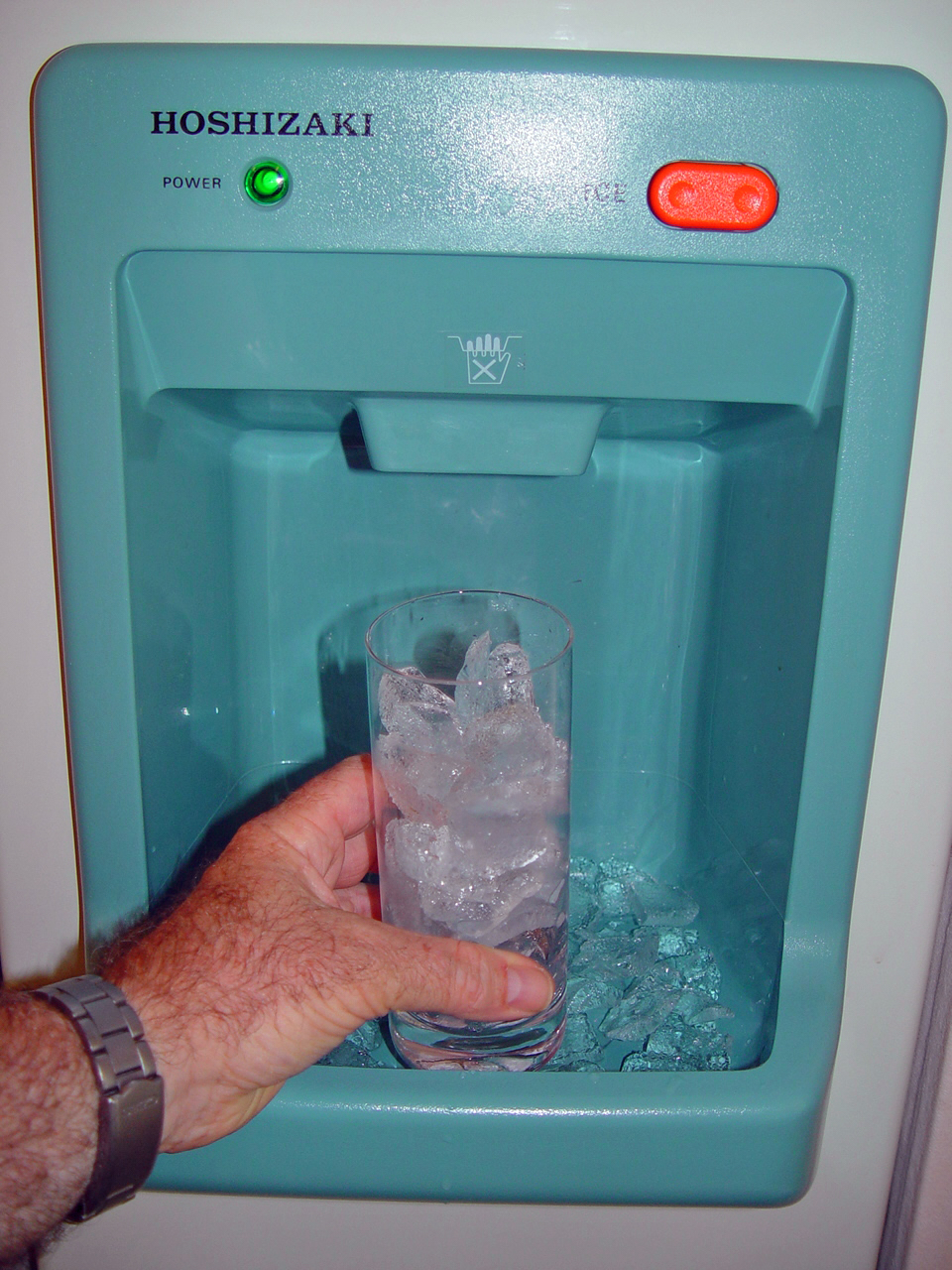 Why is my ice maker overflowing? - Ideas by Mr Right
