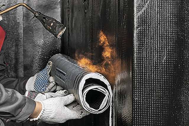 bitumen sheet against heat and fire