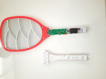 Open mosquito bat for repair